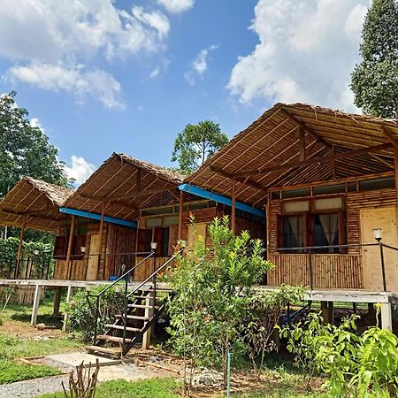 Bansuanphutarn Hotel Ban Pha Saeng Lang Bagian luar foto