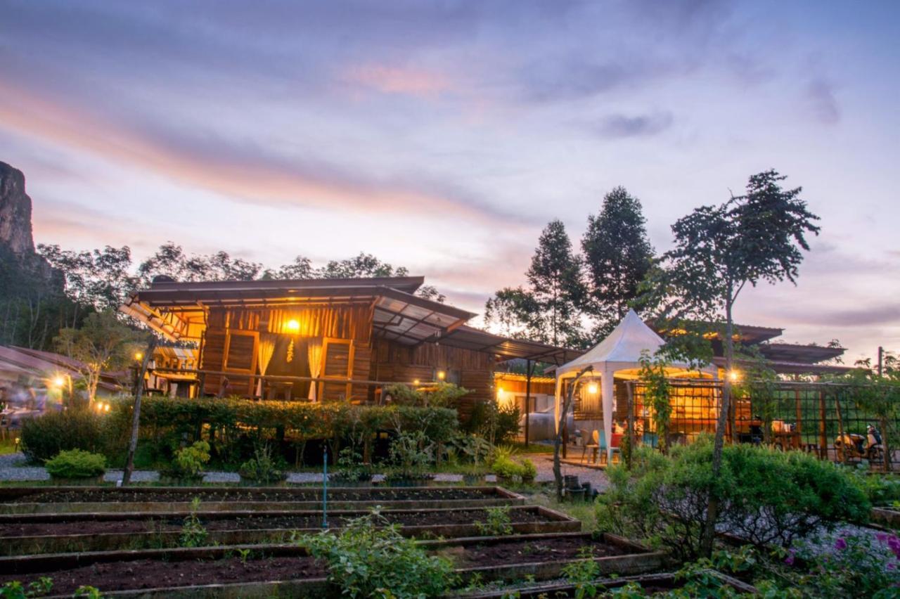 Bansuanphutarn Hotel Ban Pha Saeng Lang Bagian luar foto