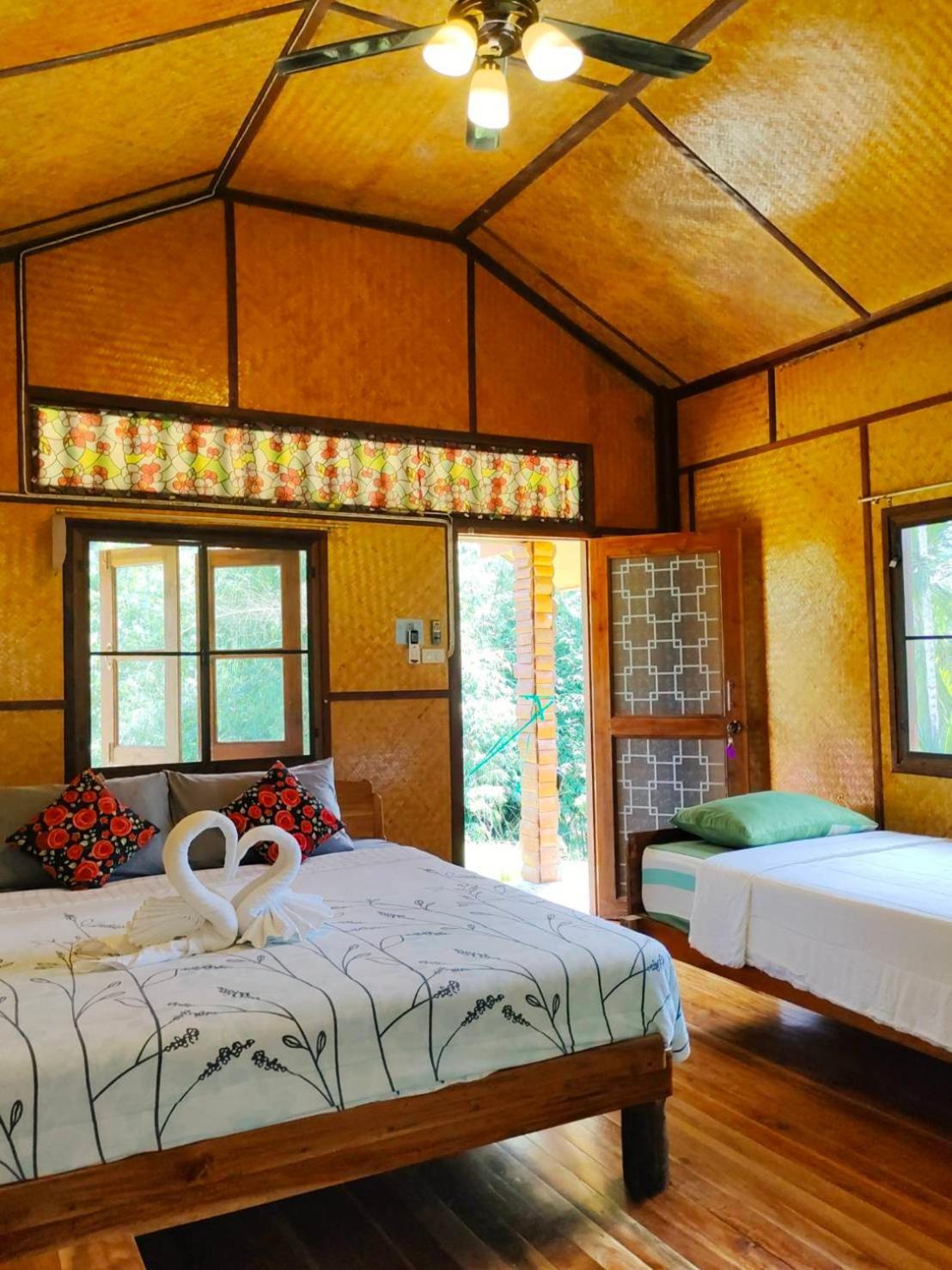 Bansuanphutarn Hotel Ban Pha Saeng Lang Bagian luar foto