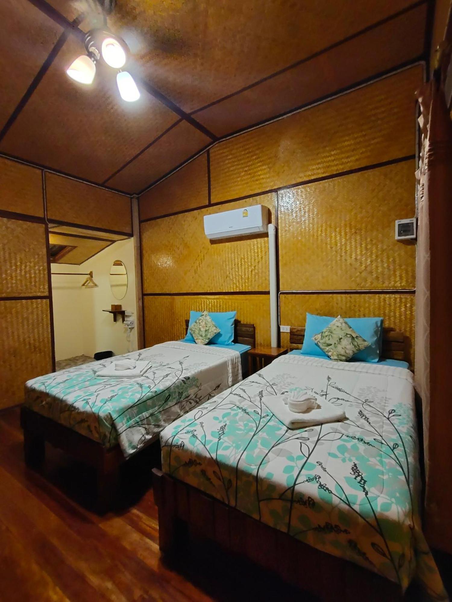 Bansuanphutarn Hotel Ban Pha Saeng Lang Bagian luar foto