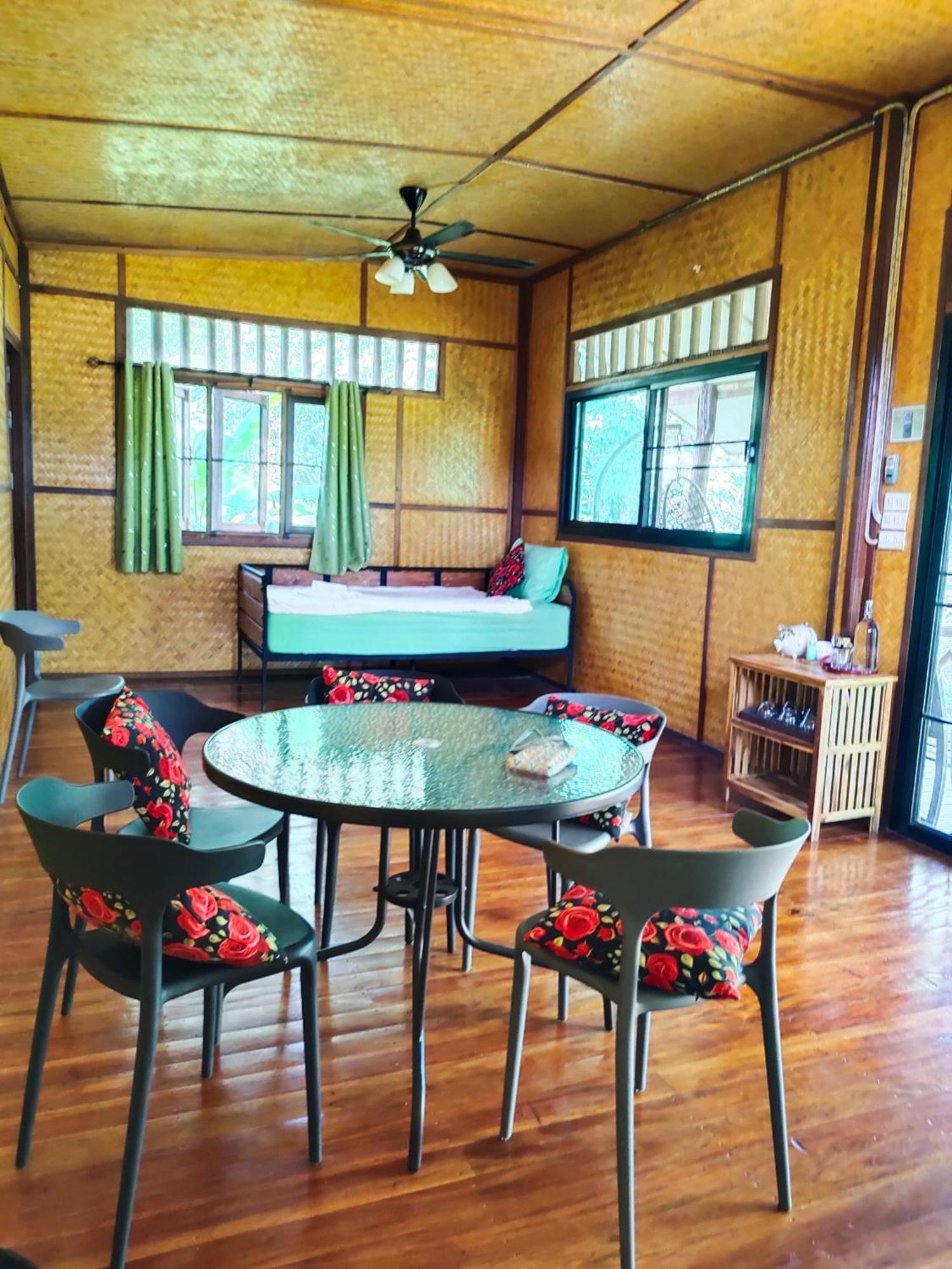 Bansuanphutarn Hotel Ban Pha Saeng Lang Bagian luar foto