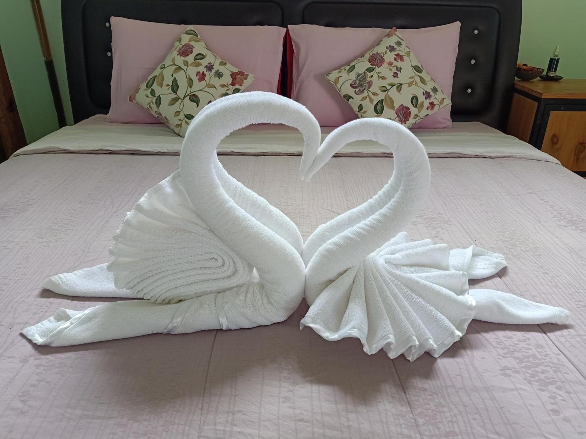 Bansuanphutarn Hotel Ban Pha Saeng Lang Bagian luar foto