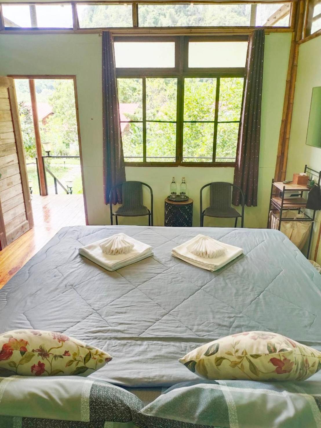 Bansuanphutarn Hotel Ban Pha Saeng Lang Bagian luar foto